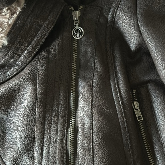 Jennifer Lopez Crop Jacket - Picture 3 of 5